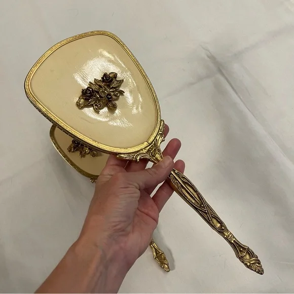 VINTAGE MIRROR & BRUSH SET